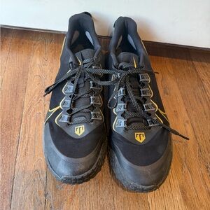 Men's Nike Trout Athletic Turf Shoes